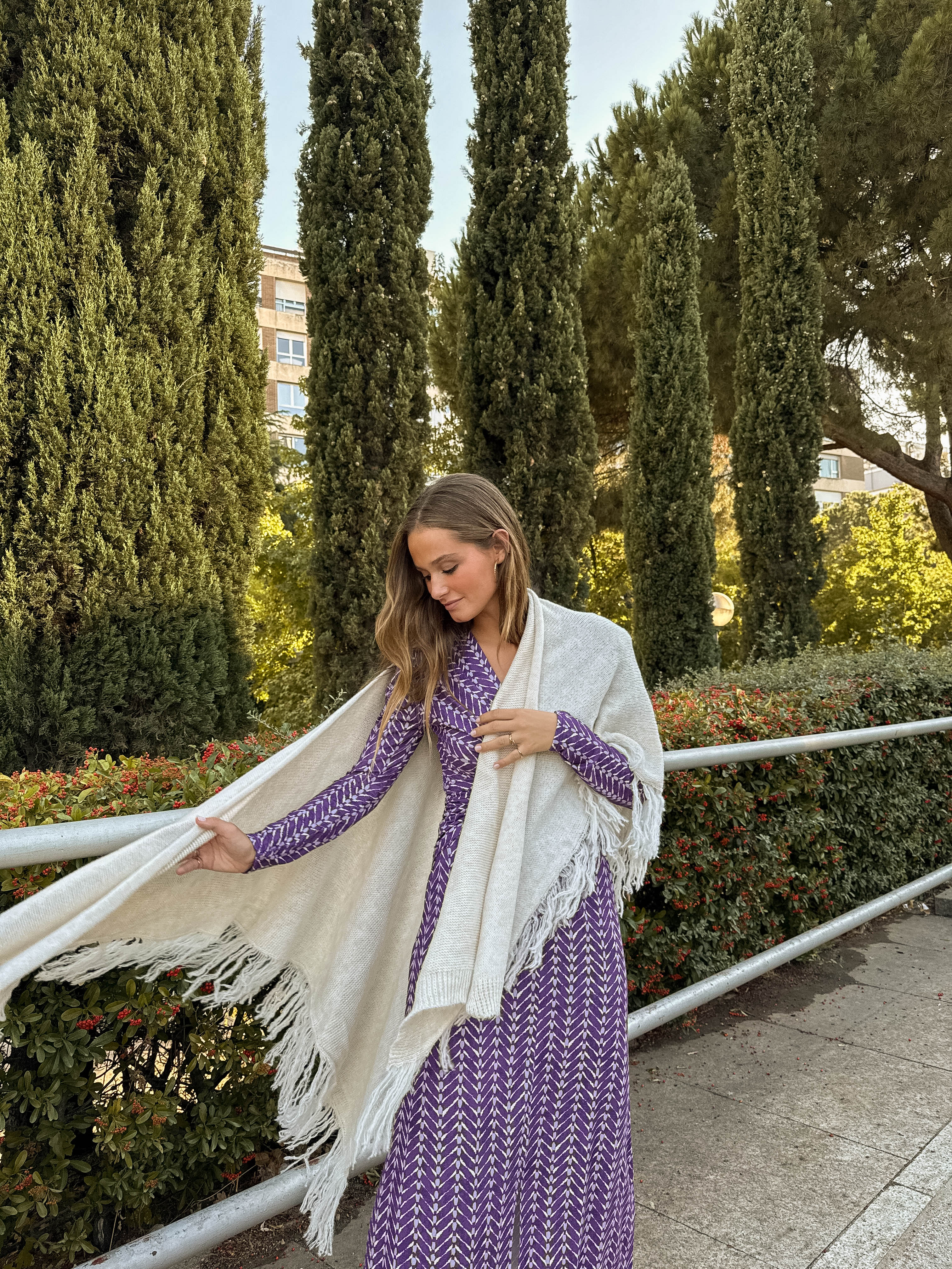 Poncho grande | Blanco - Image 2