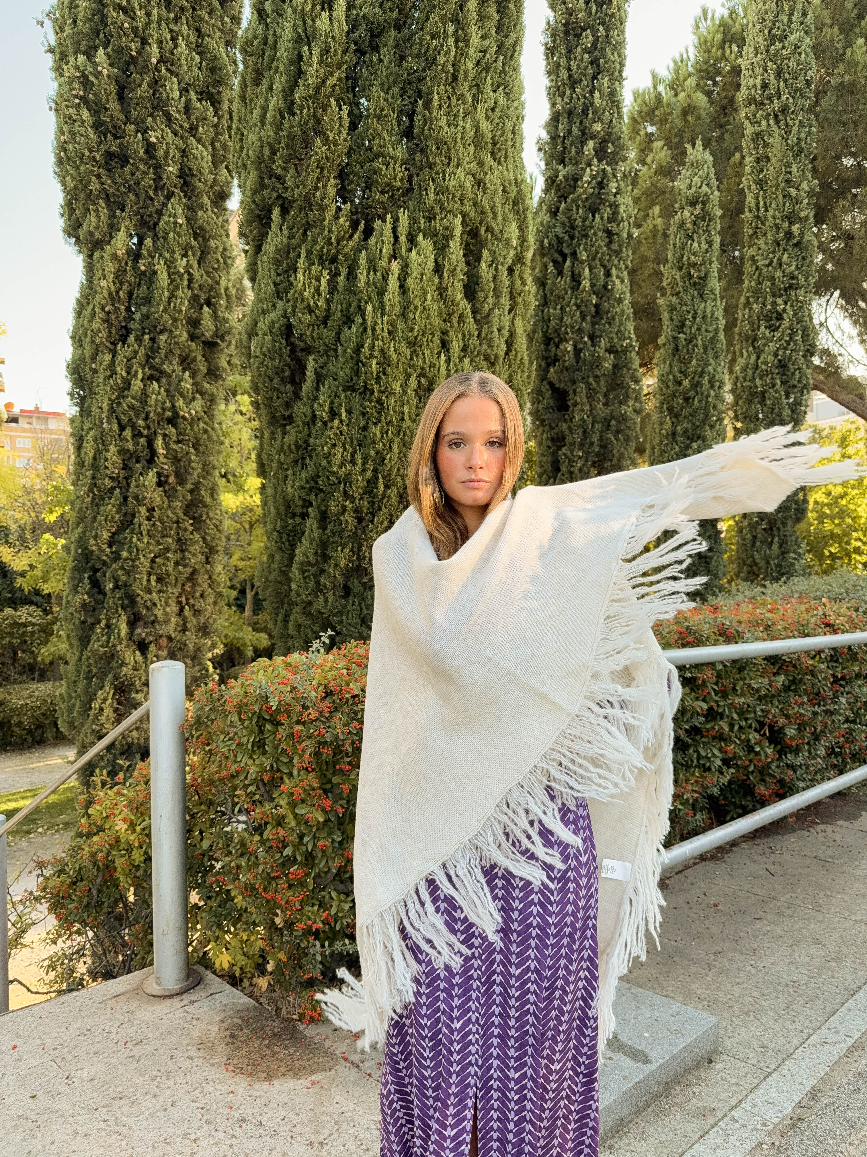 Poncho grande | Blanco - Image 9